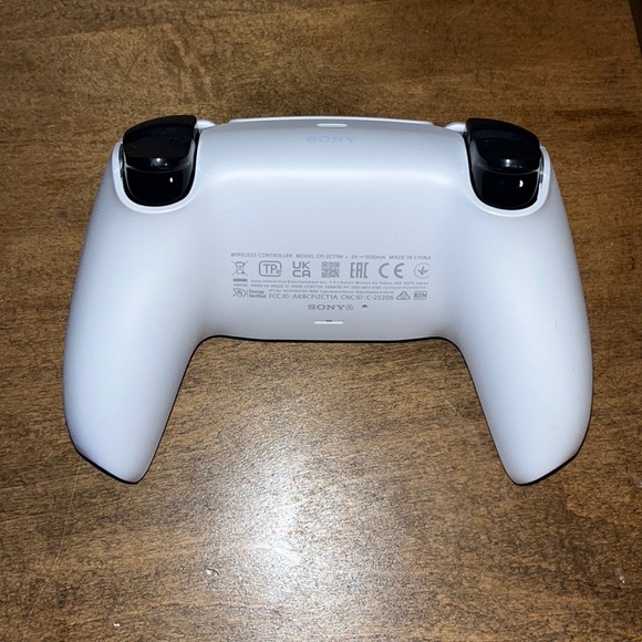 PlayStation 5 Disc Edition - Picture 7 of 12